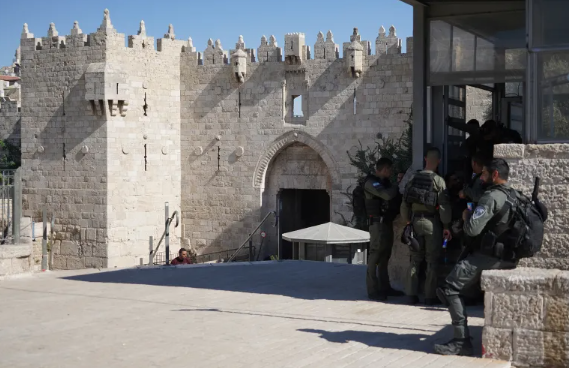 "باب العامود بلا ضجيج" ..  تفاصيل حملة "إسرائيلية" لقتل حيوية المجتمع المقدسي