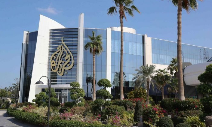 دبلوماسي سويدي: السعودية ألغت مطلب إغلاق "قناة الجزيرة" لإتمام المصالحة
