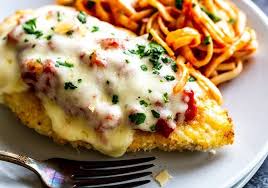 دجاج إيطالي بالبارميزان والمارينارا