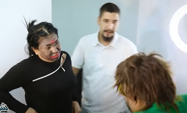 الكاميرا الخفيه: مكياج هندي