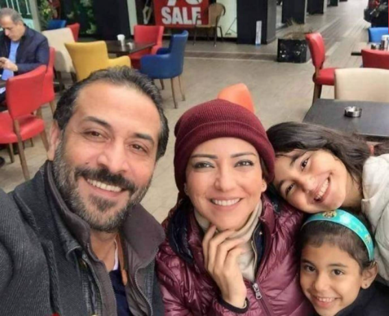 شاهد  ..  تغيير في شكل ابنتَي عبد المنعم عمايري وأمل عرفة يثير الإعجاب