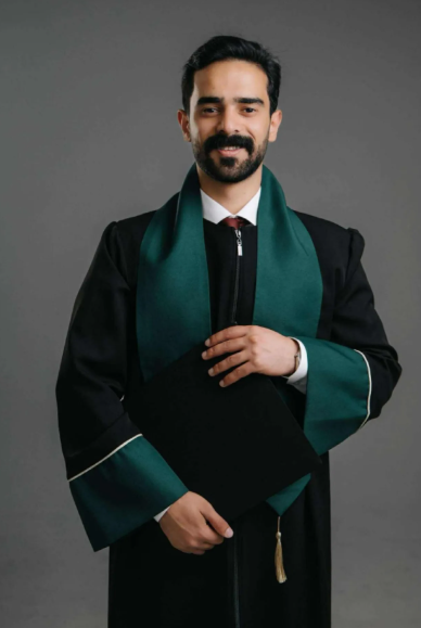الدكتور محمد الربابعة ..  مبارك التخرج من كلية طب الأسنان