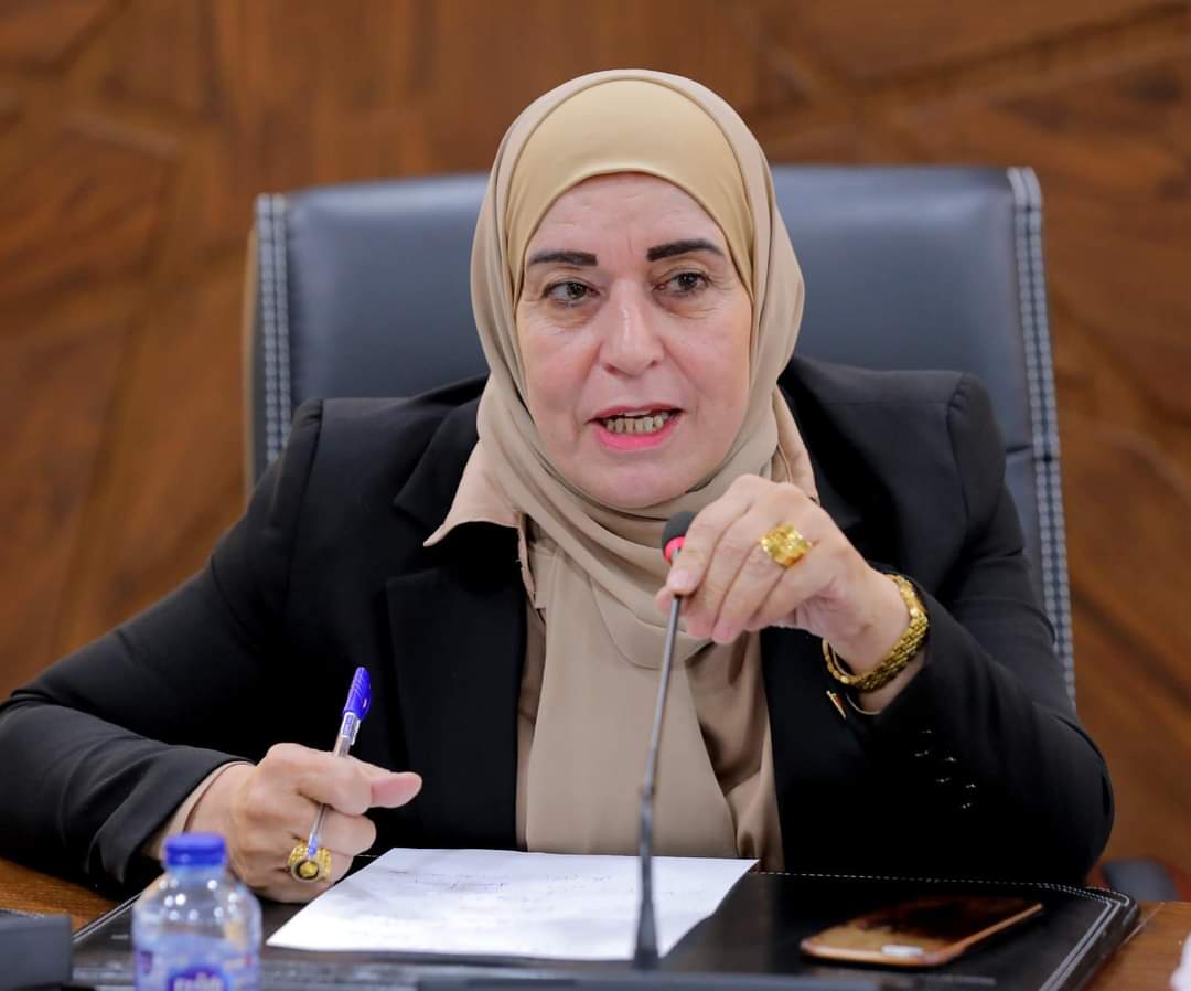 بالوثائق  ..  تفاصيل طلب النائب عائشة الحسنات ترخيص بازار في البترا لزوجها ..  وتؤكد: لا علاقة لهذا الامر باستجوابي