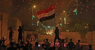 مقتل متظاهر واصابة 10 بجروح في بغداد