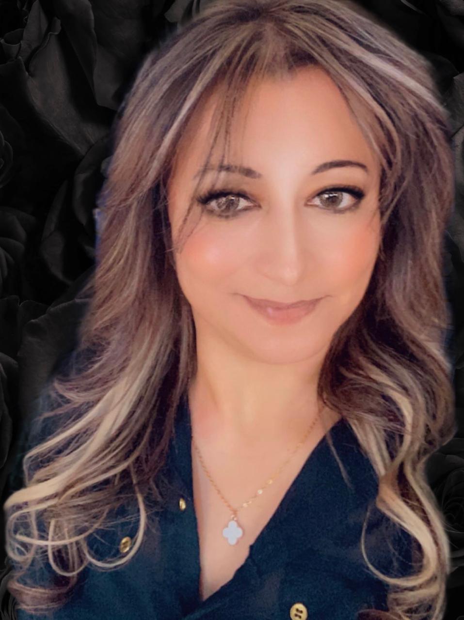 لينا جرادات تكتب :من حكايا والدي  .. إلى حقيبة الإمارات 