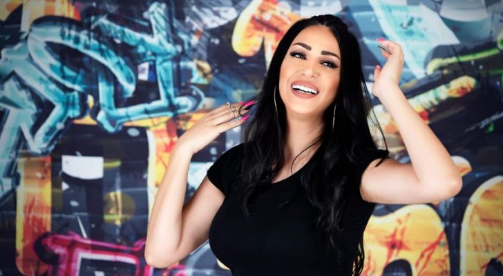 فنانة فلسطينية تستعد لطرح أغنية "جدا مُسَلِّي" باللهجة الخليجية