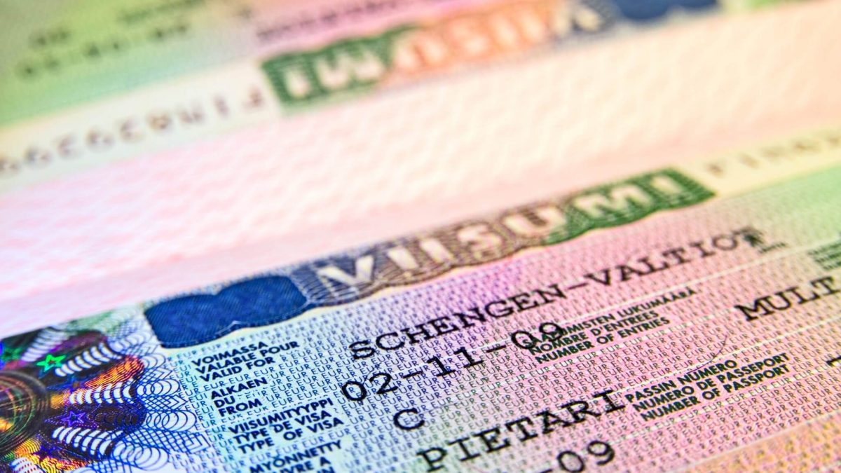 نظام التأشيرة “شنغن” يصبح “أسهل وأرخص”