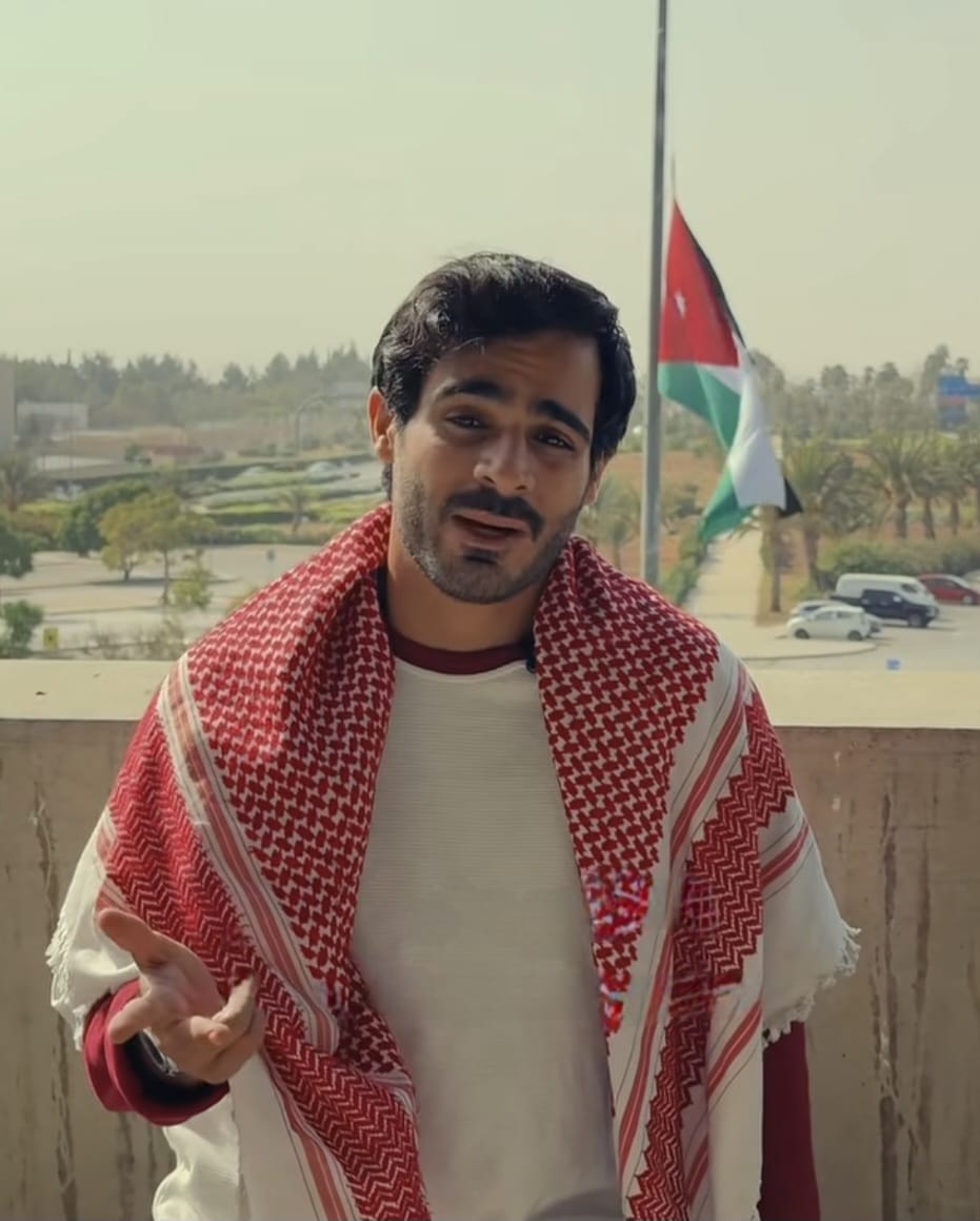 "رأيت المسلم والمسيحي إخوانًا" ..  صانع محتوى عربي يروي واقع تجربته في الأردن - فيديو