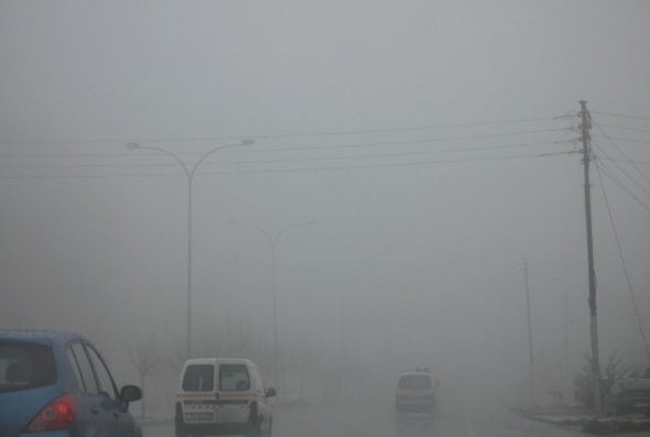 طقس بارد و ماطر
