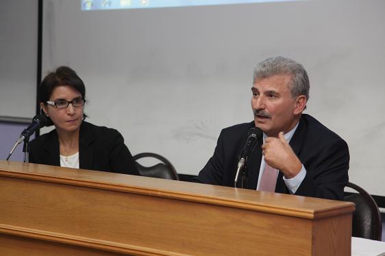 الدكتور بريزات يحاضر في جامعة البترا