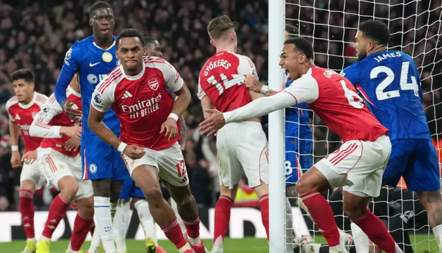 أرسنال يهزم تشيلسي بـ"سلاحه المعتاد" ويتمسك بالصدارة