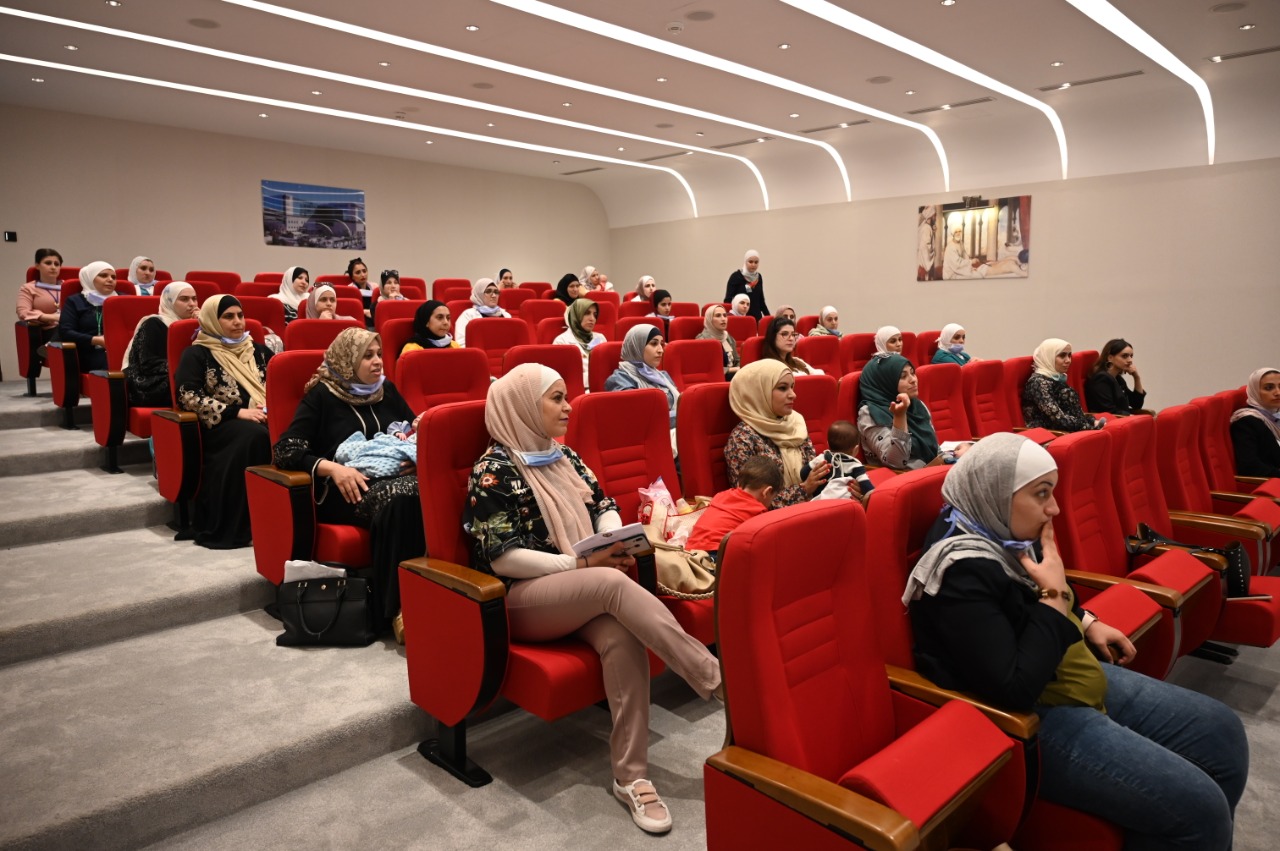 بالصور  ..  مستشفى الكندي يشارك العالم بأسبوع الرضاعة الطبيعية