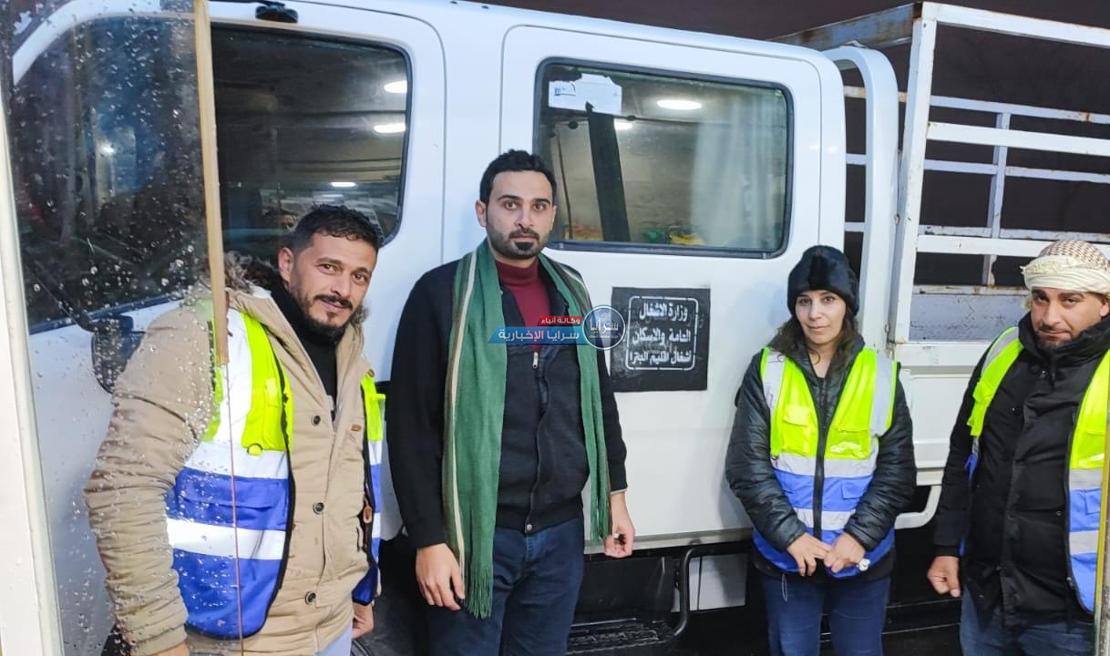 "أشغال البترا" تزيل مخلفات إنهيار وقع على طريق وادي موسى - الطيبة ..  فيديو وصور 
