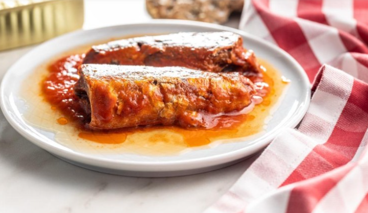 السردين المعلب بالصلصة