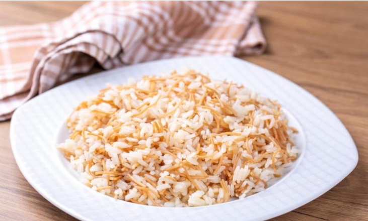 طريقة عمل الرز المصري المفلفل مع الشعيرية