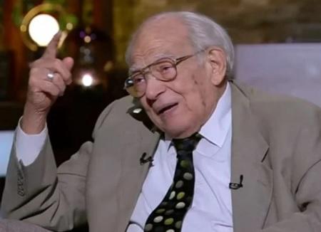 محامي الفنان رشوان توفيق يفجر مفاجآت جديدة