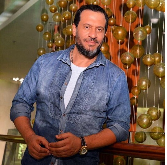 عمرو أديب يمنع ماجد المصري من التعدي على رامز جلال في حفل شاهد (فيديو)