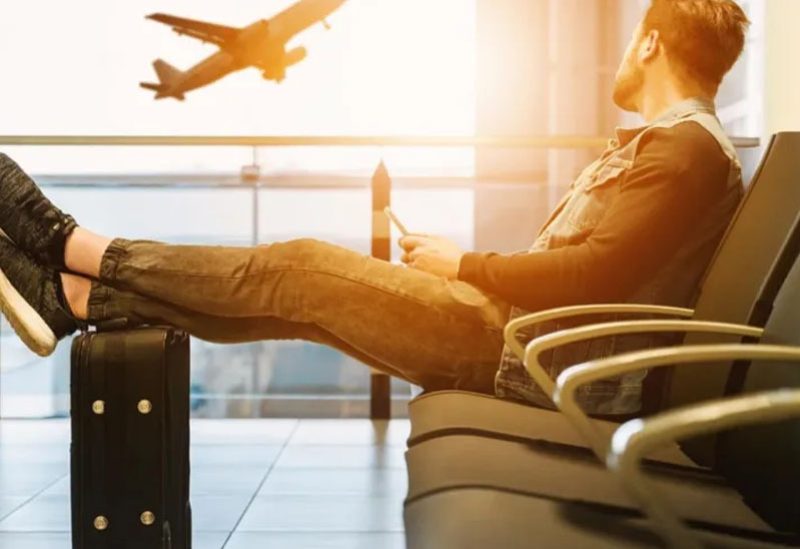 ماذا تفعل إذا تأخرت رحلتك في المطار؟