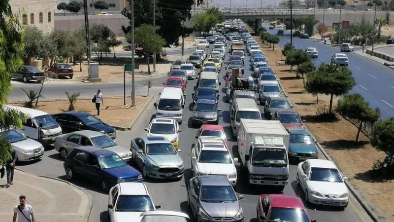بعد عطلة عيد الفطر  ..  ازدحامات مرورية خانقة في عمان