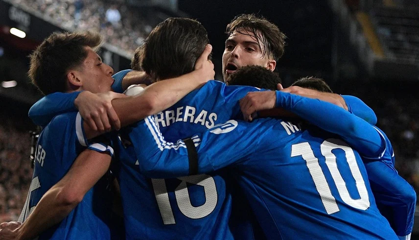 عشاء الثانية صباحاً يعيد توحيد ريال مدريد 