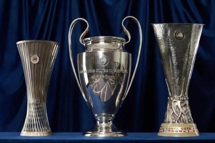 حالة استثنائية بكرة القدم ..  لاعب يطارد لقبين أوروبيين في موسم واحد