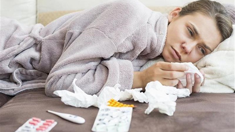 فيروسات الخريف تهاجم من جديد ..  طبيب أردني يحذر من "جائحة المضادات الحيوية الخاطئة"