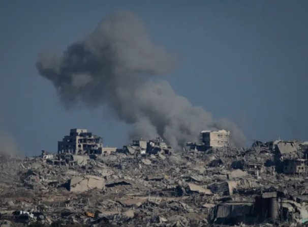 غارات وقصف مدفعي ونسف منازل شرقي قطاع غزة