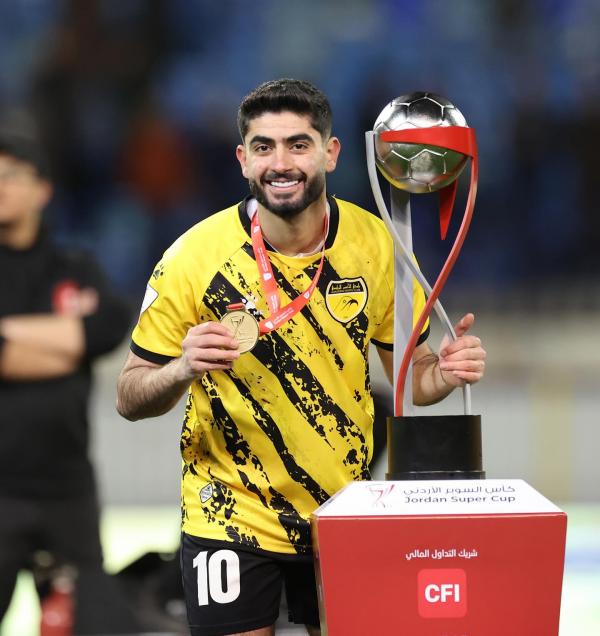 وسيم ريالات يغادر إلى قطر لاستكمال تعافيه من الإصابة