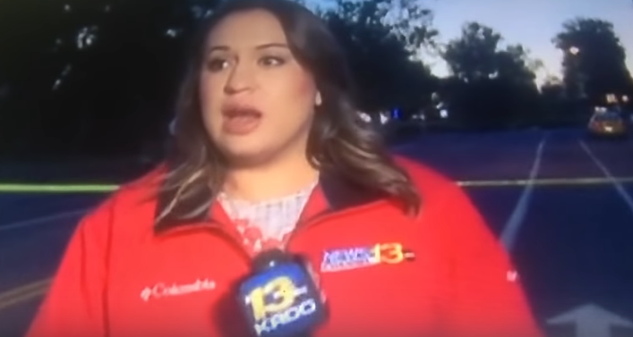 بالفيديو  ..   مذيعة تنجو من موتٍ محقق على الهواء مباشرة  ..  شاهد ماذا حدث لها