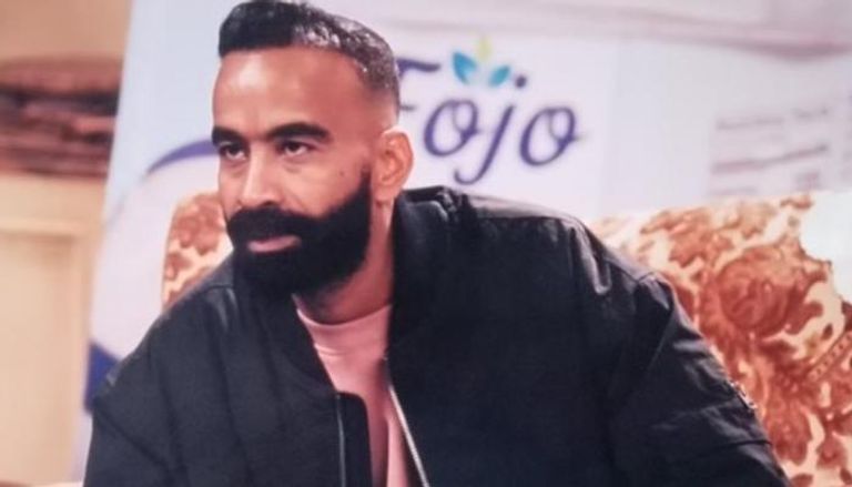 محمود الليثي يفقد أعصابه في «الكاميرا الخفية» ويهدد باللجوء للقضاء