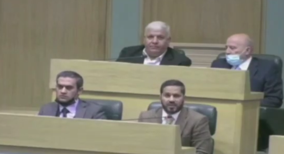 النائب صاحب مقولة "بنمشيها هذه المرة" لـ"سرايا": تم اجتزاء حديثي في الجلسة الطارئة و لم أقصد "فاجعة السلط"  ..  فيديو