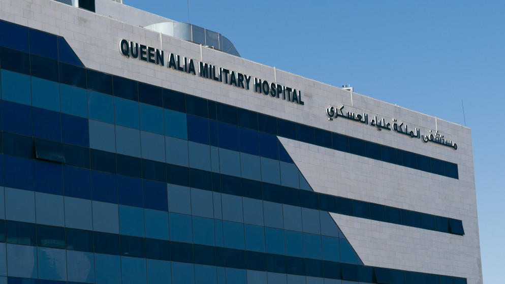 مناشدات بتحويل جسر مشاة مستشفى الملكة علياء إلى درج كهربائي تسهيلًا للمرضى وكبار السن