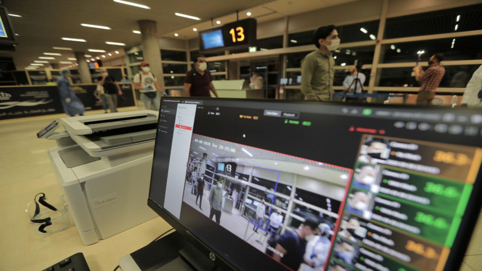  لجنة الأوبئة: إجراءات مشددة في المطارات لرصد سلالات كورونا الجديدة