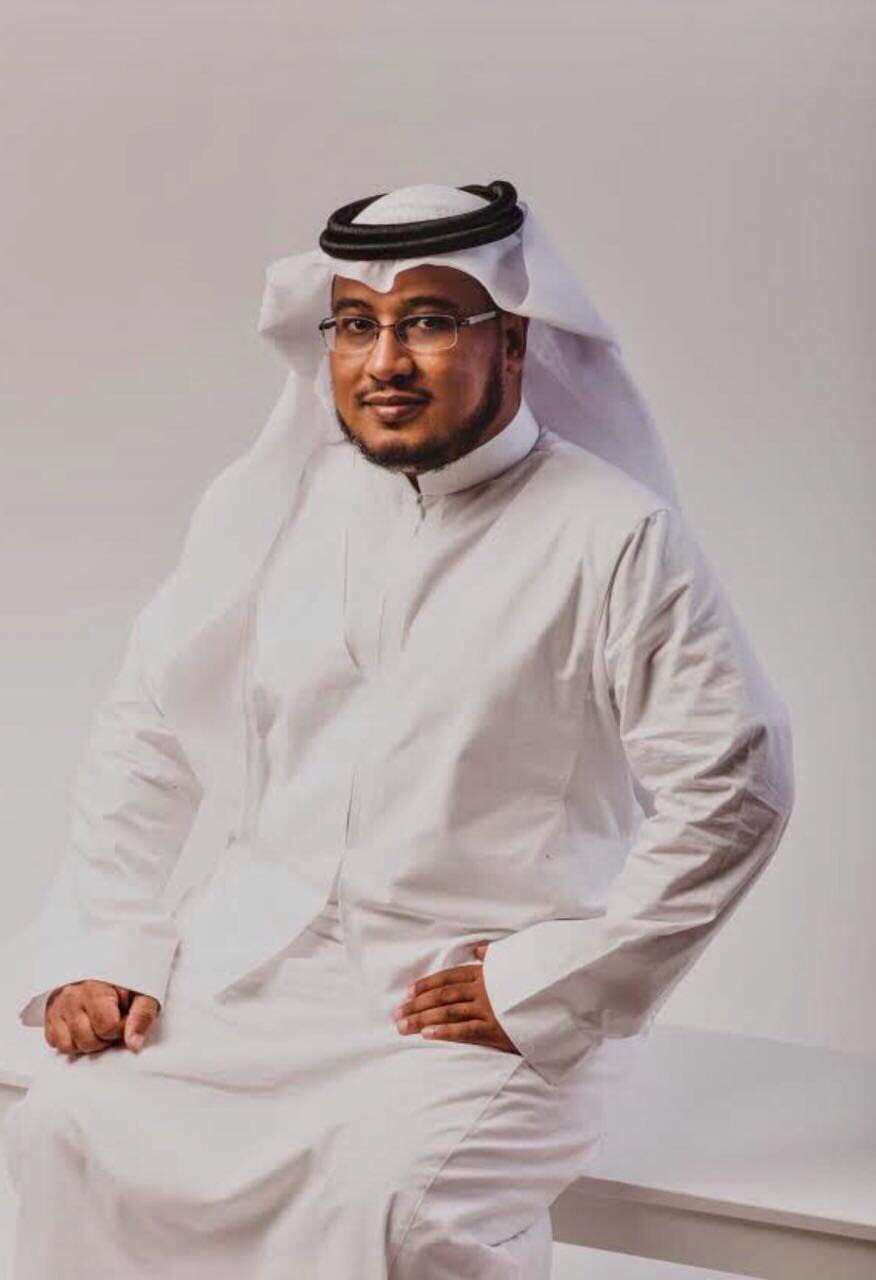 بالصور و الفيديو  ..  من هو صاحب صوت "دعاء السفر" على متن الخطوط السعودية