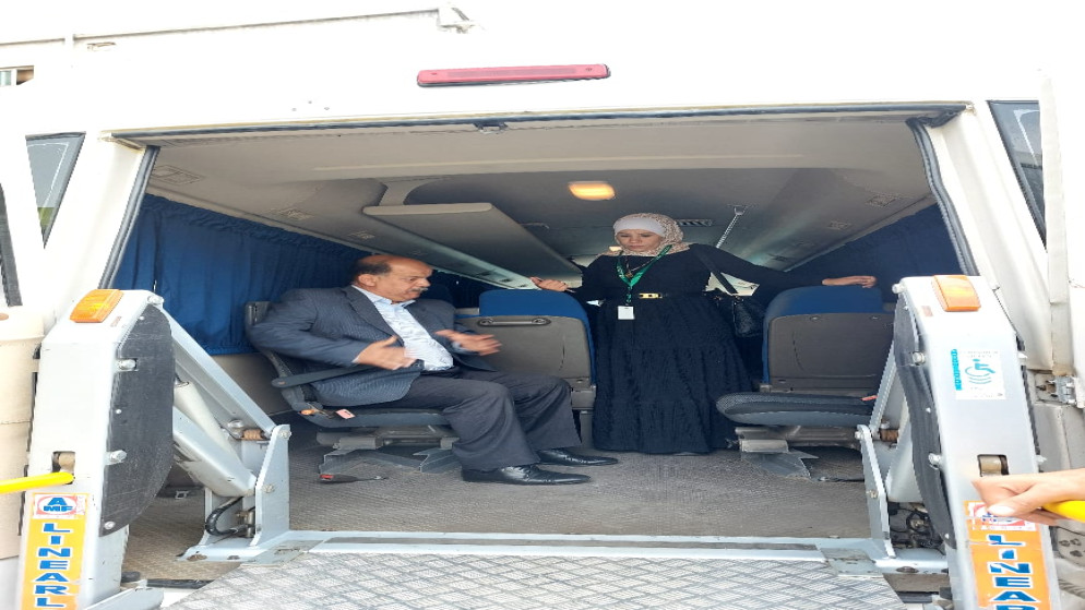 إطلاق حافلة نقل عمومي ثانية تُمكن ذوي الإعاقة من التنقل مجاناً