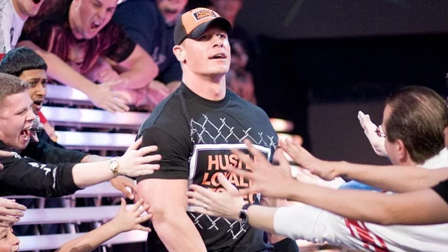 بالفيديو  ..  أبرز 10 عودات مفاجئة للنجم جون سينا في WWE