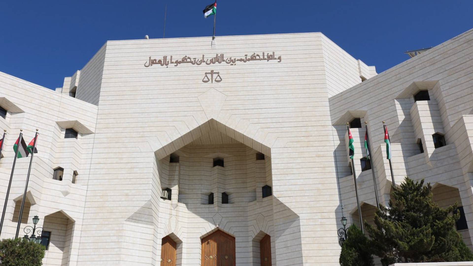 تعديل تعرفة عداد التكسي الاثنين المقبل ..  فتحة العداد النهاري 39 قرشا والليلي 40