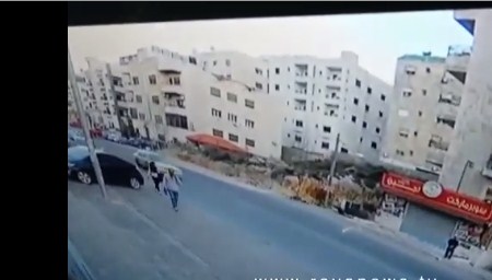 بالفيديو  ..  عمان : حادث دهس مروع لفتاة في ضاحية الرشيد 