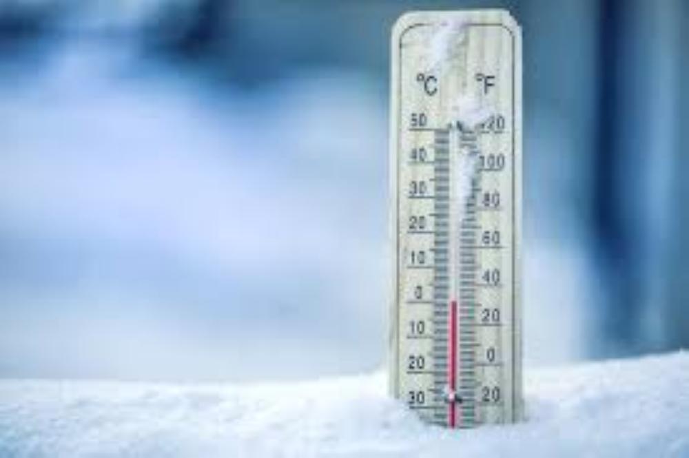 الإمارات تسجل درجة حرارة "تحت الصفر"