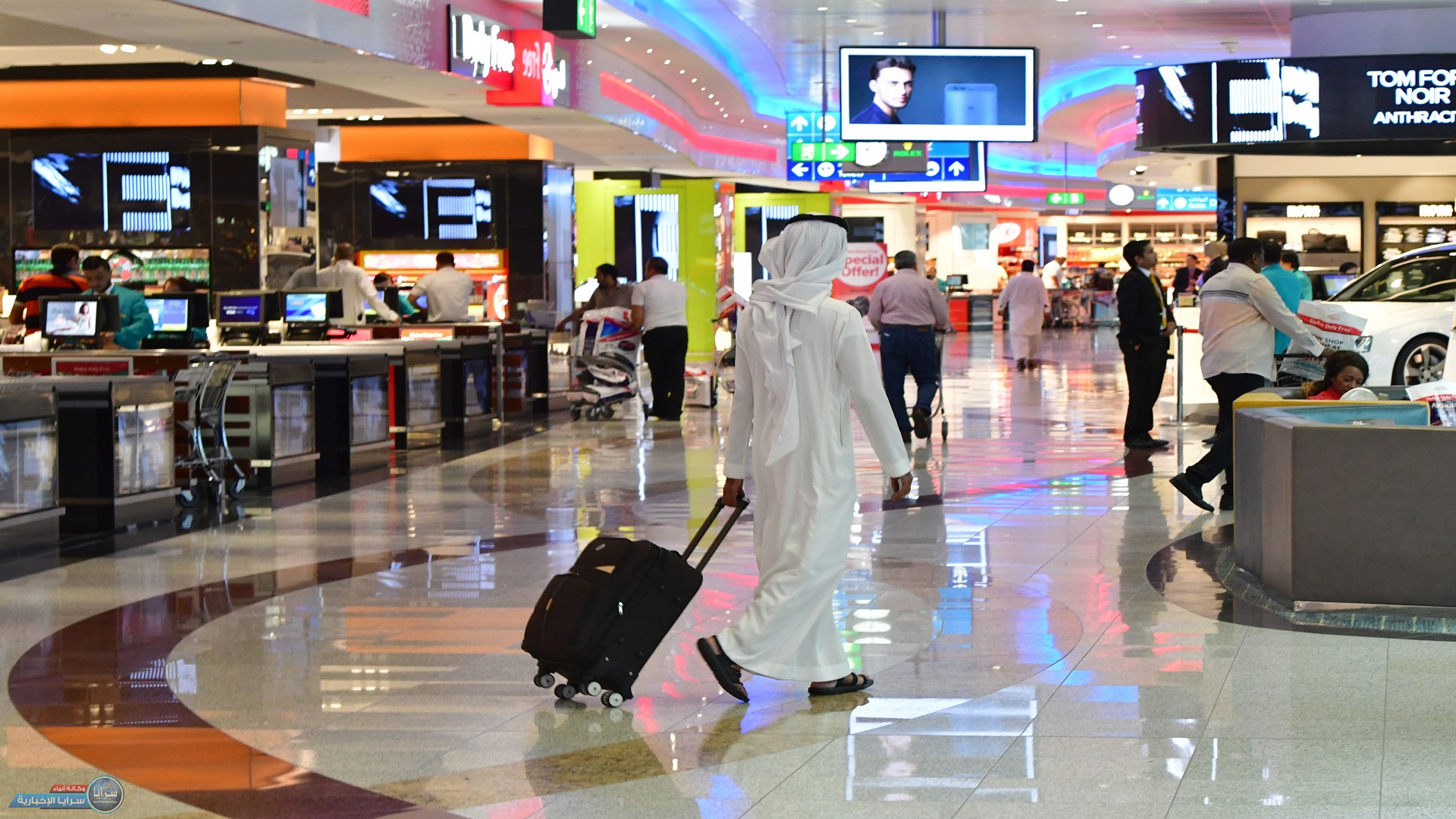 الإمارات تبدأ الاثنين بتطبيق قرار منع سفر مواطنيها غير المحصنين