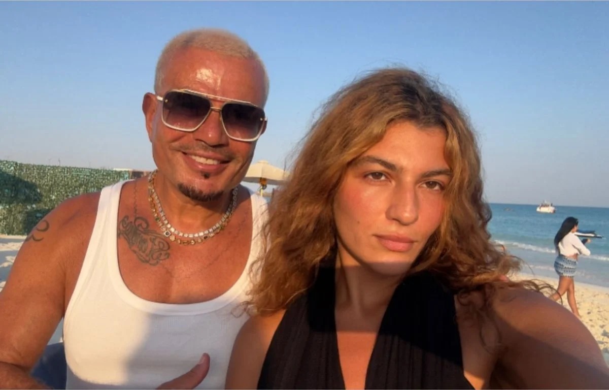 بعد أن ظهرت في حفل محمد صلاح ..  حسناء الساحل تخطف الأضواء مع عمرو دياب-صور 