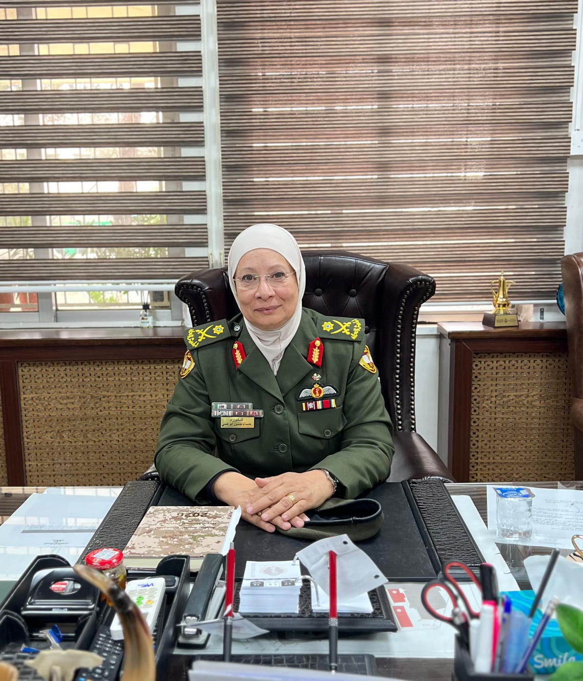 اللواء خنساء ابو غنمي  .. تقاعد يليق بسيرة عظيمة