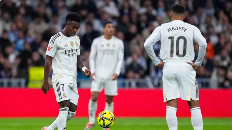 صدمة في ريال مدريد ..  فينيسيوس يدفع راتبه من "جيبه الخاص"