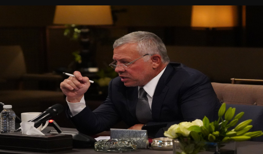 الأردنيون يحتفلون بالعيد الـ 59 لميلاد الملك