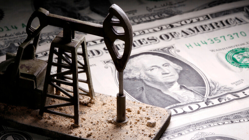توقعات بوصول أسعار النفط إلى 150 دولارا