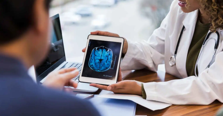 علماء يكتشفون بروتينًا قد يعيد شباب دماغك 