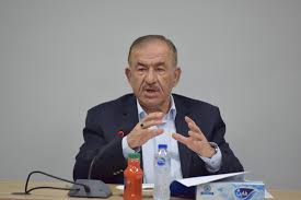 وفاة وزير الداخلية الأسبق مازن الساكت