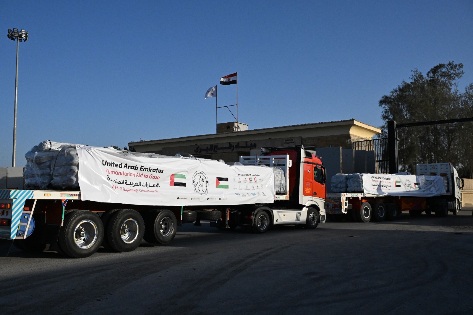 بدعم من وكالة الإمارات للمساعدات الدولية  ..  مساعدات متنوعة تتدفق لإغاثة أهل غزة