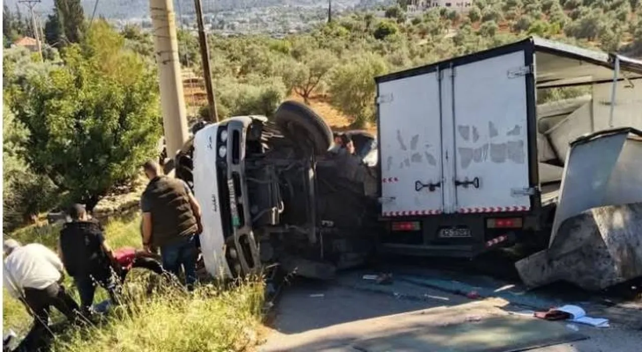 الكشف عن سبب حادث طريق جرش-عجلون الذي أودى بحياة شخصين وإصابة 20 آخرين