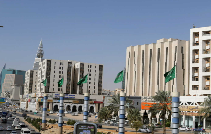 السعودية  ..  غرامة تصل إلى السجن و غرامة مئة ألف ريال للمتسولين 